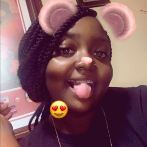 Meet your Posher, Briana